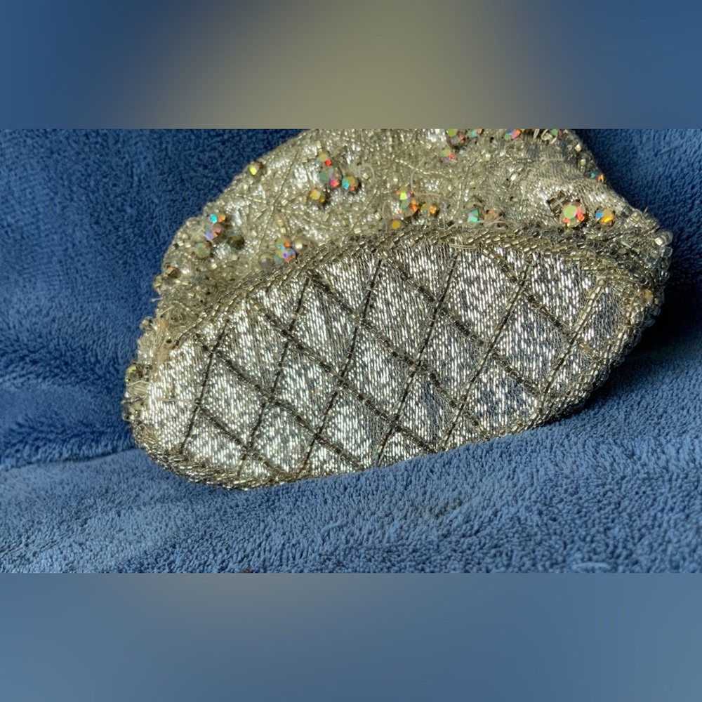 VINTAGE RAINBOW RHINESTONE & BEADED PURSE. - Picture 8 of 10